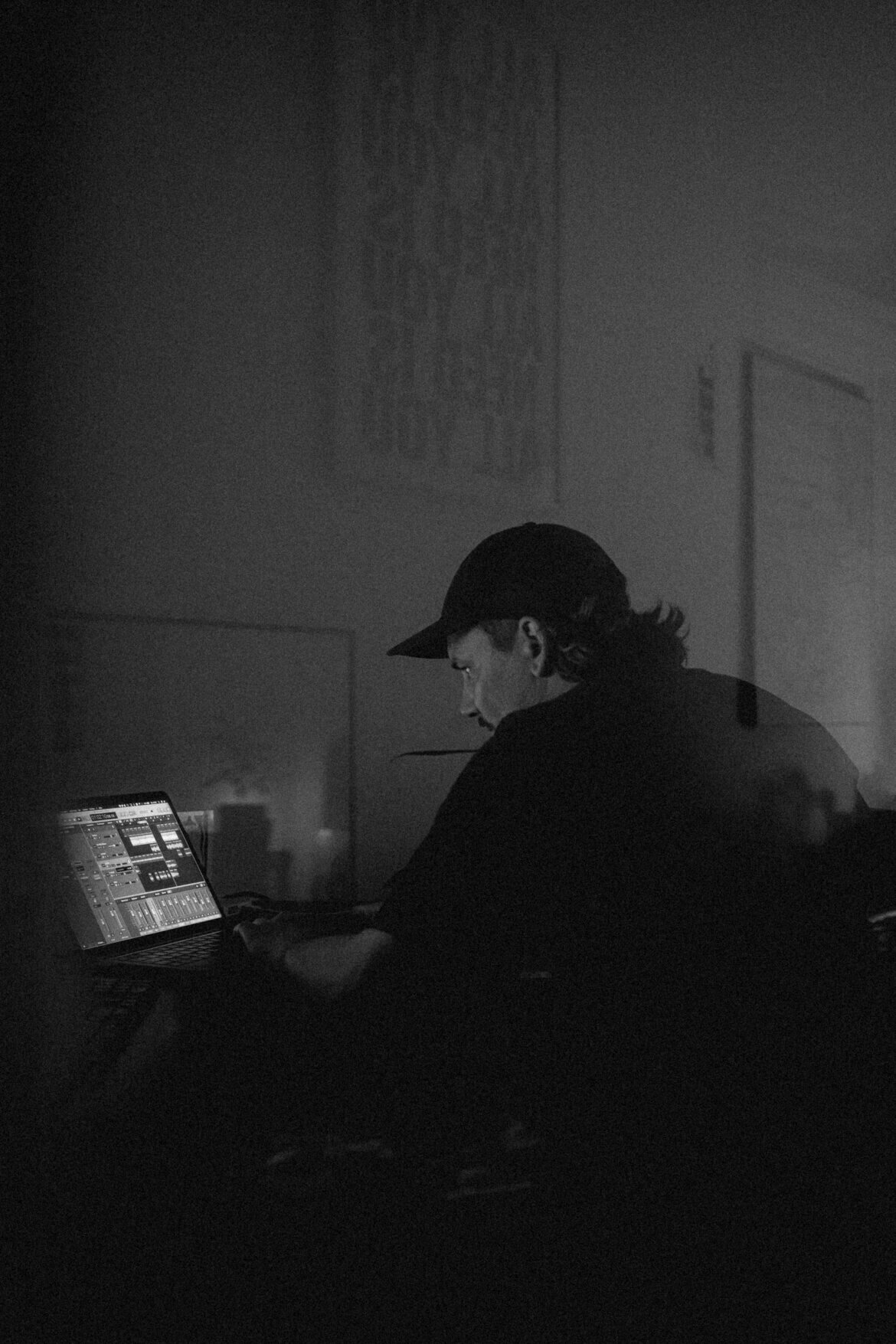 Daniel Angermann | Graphicdesigner | Plakat | Office